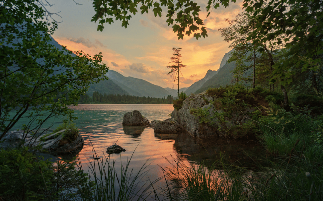 Must-See Paddle Board Lakes Across the US (2023 Guide)